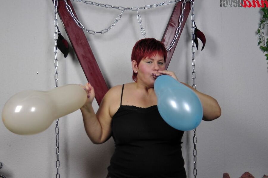Anna with balloons