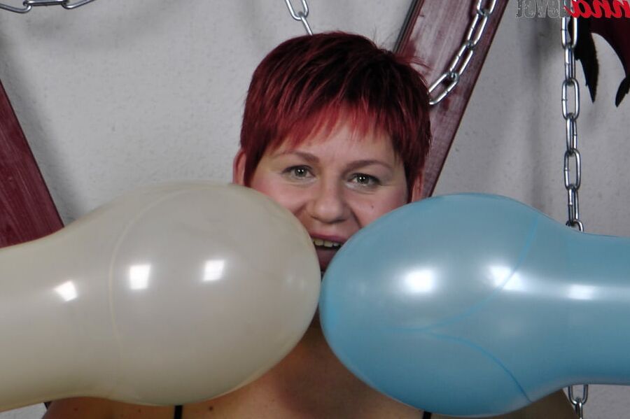 Anna with balloons