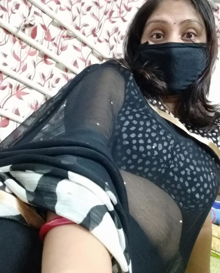 Saavi bhabhi