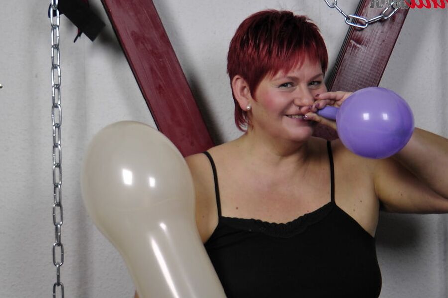 Anna with balloons
