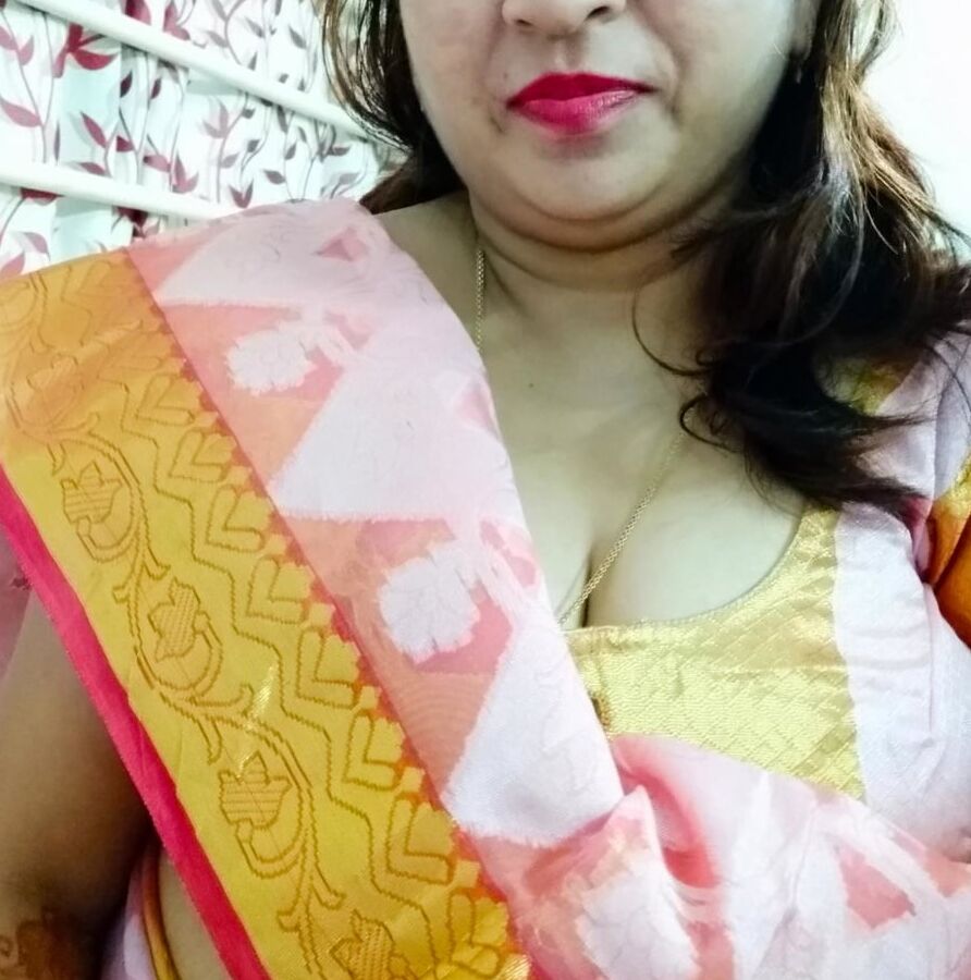 Saavi bhabhi