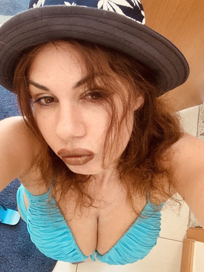 Hot me wanna fuck me