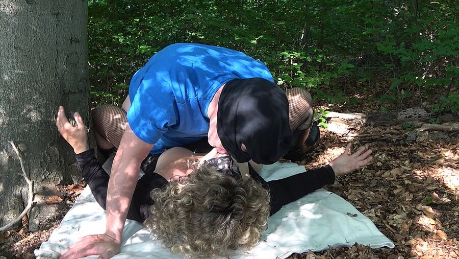 Jessica and Marion creampied by some guys in the woods