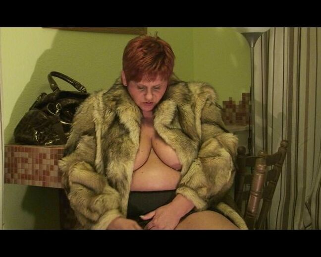 Public - I masturbate in fur coat