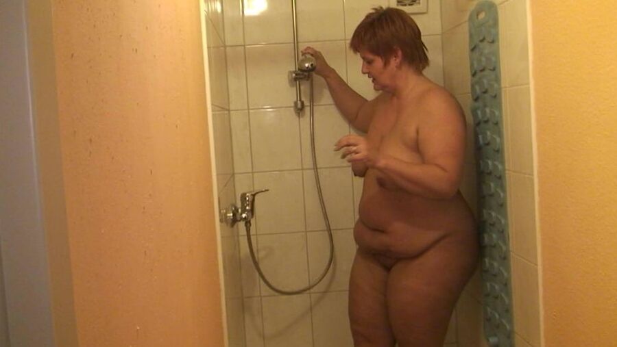 Love Balls at Pissing
