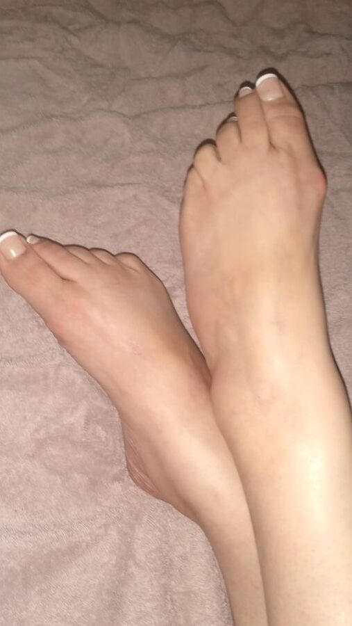 Wanna cum on my cute feet?
