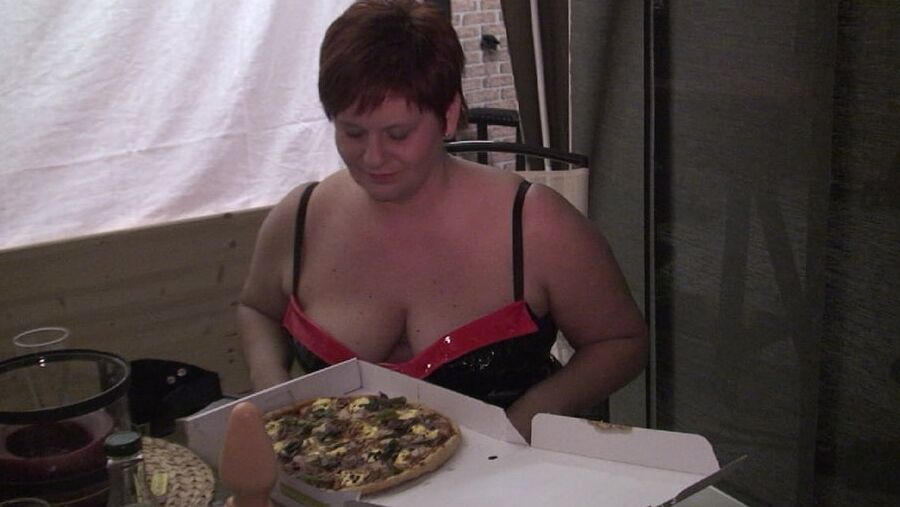 "I eat pizza "