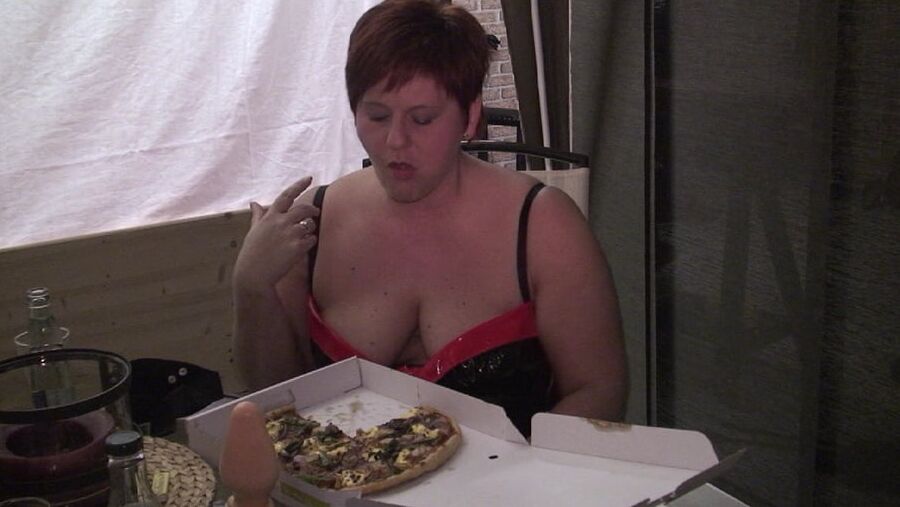"I eat pizza "