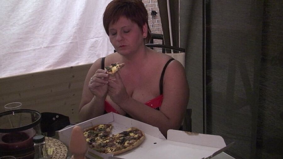"I eat pizza "