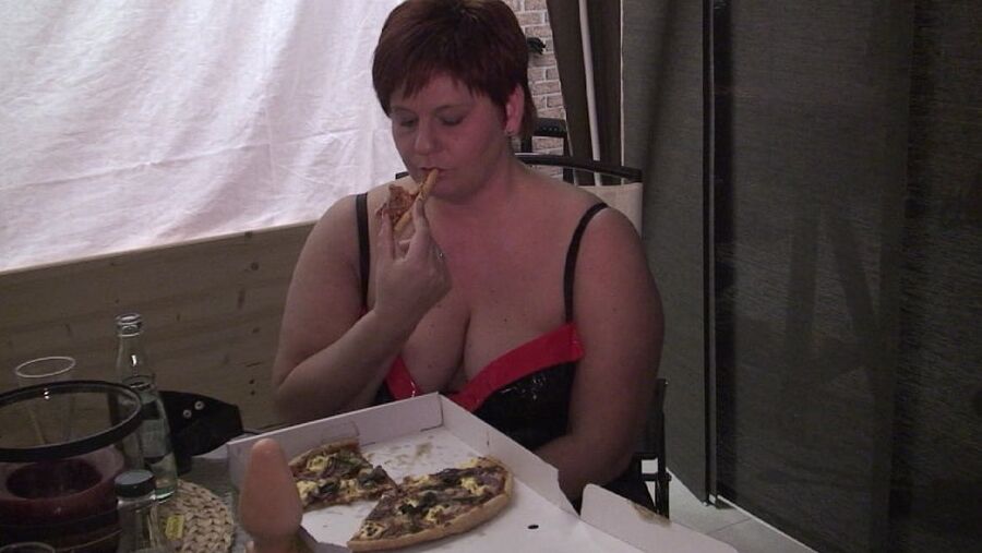 "I eat pizza "