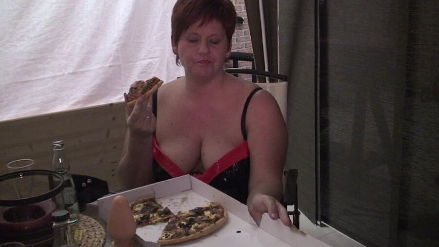 "I eat pizza "