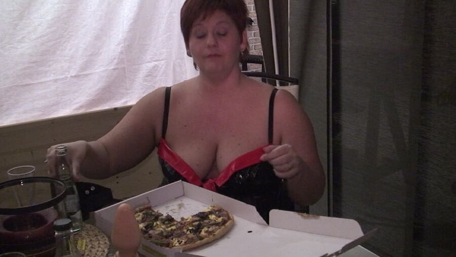 "I eat pizza "