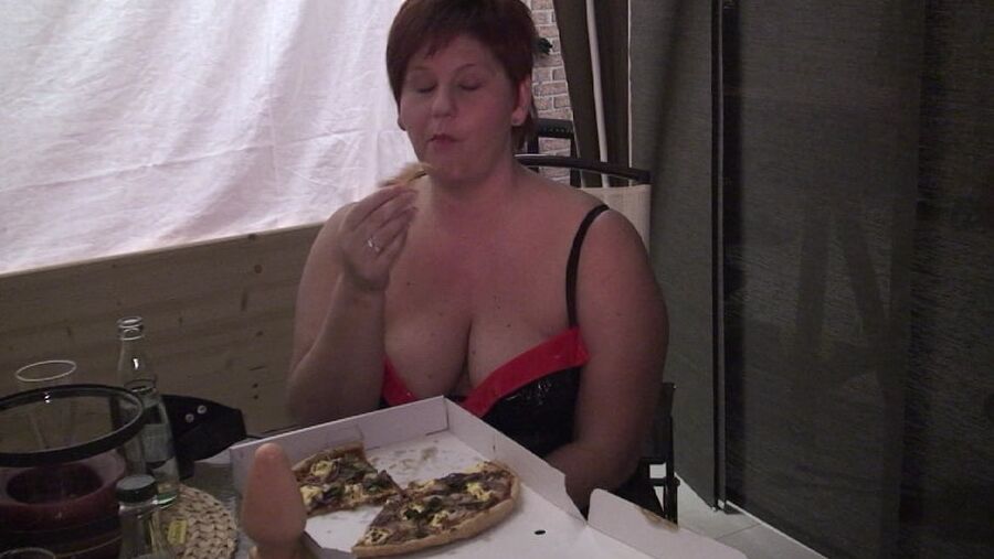 "I eat pizza "