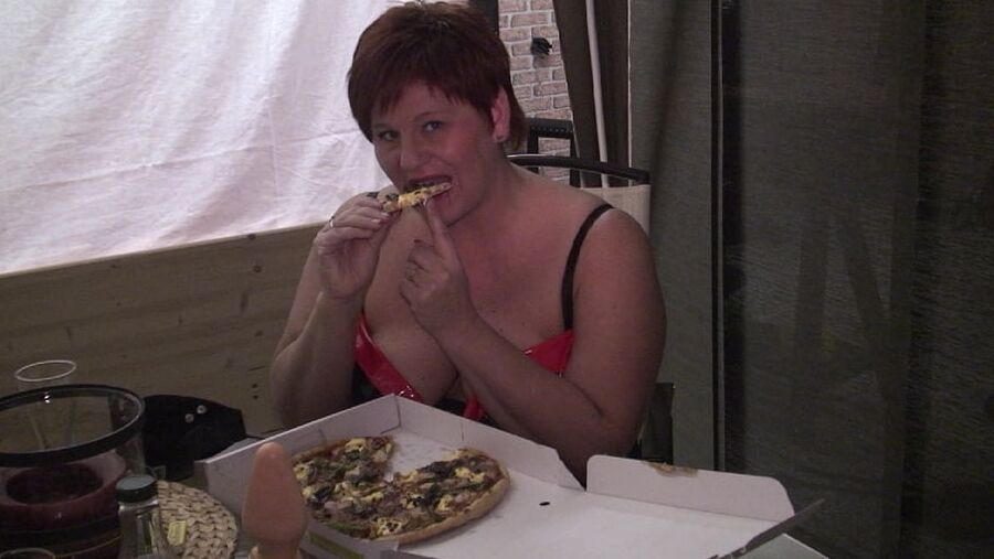 "I eat pizza "