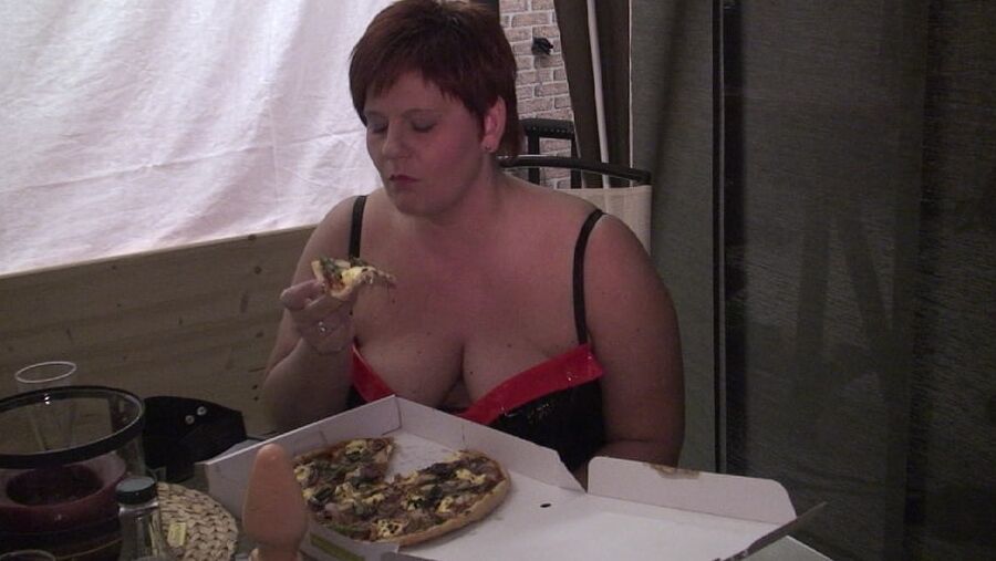 "I eat pizza "