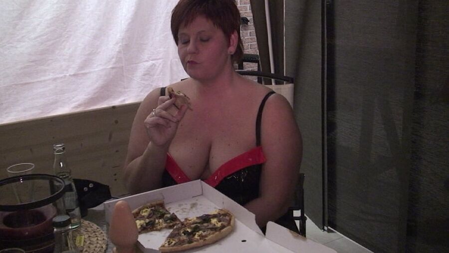 "I eat pizza "