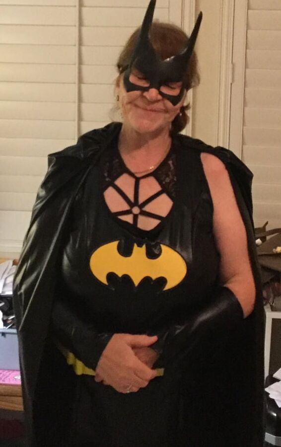 Carmen's Batgirl Cosplay