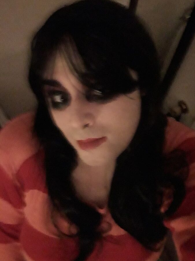 Pink Psycho (goth tranny)
