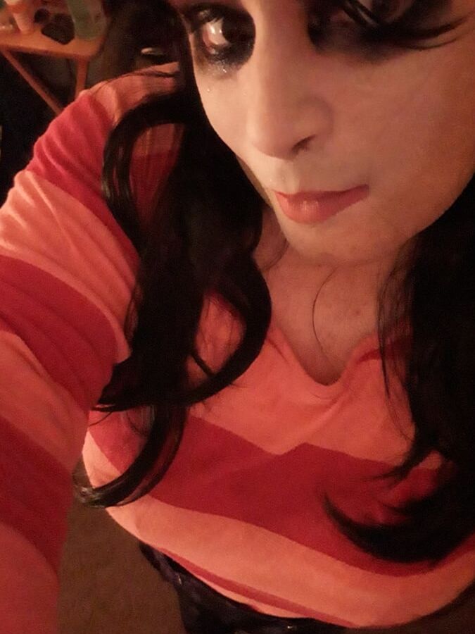 Pink Psycho (goth tranny)