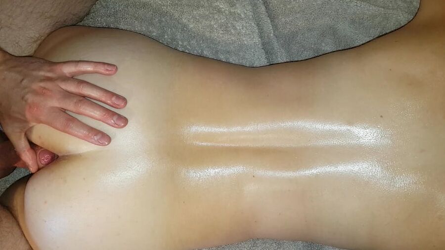 Oily assplay