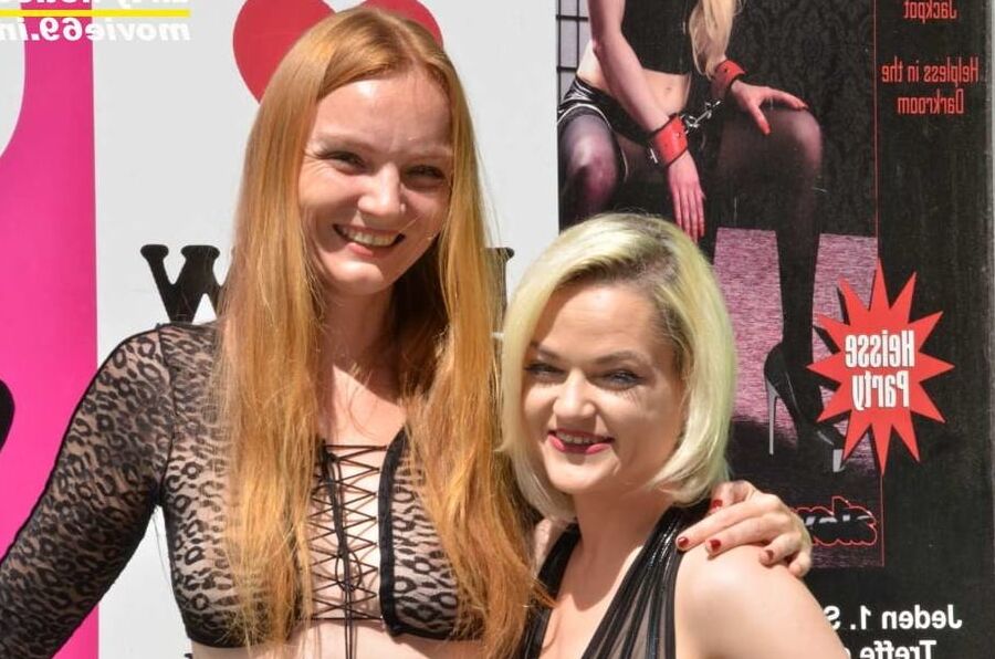 Some lesbian play with Alexa Gold and Tyara Wild (Johanna)