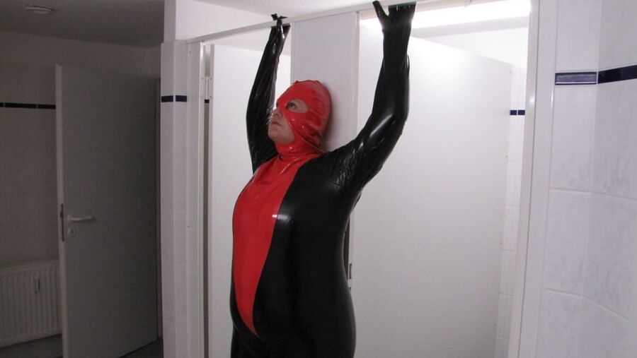Anna as a toilet in latex ...