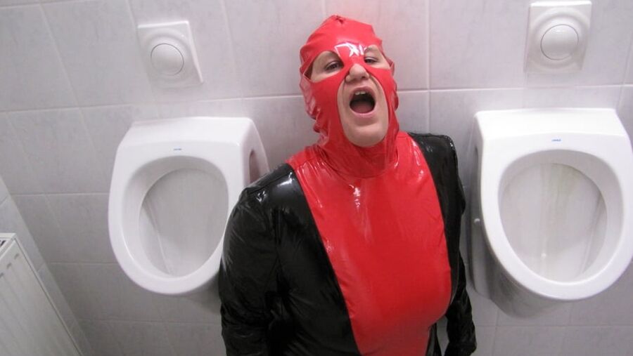 Anna as a toilet in latex ...