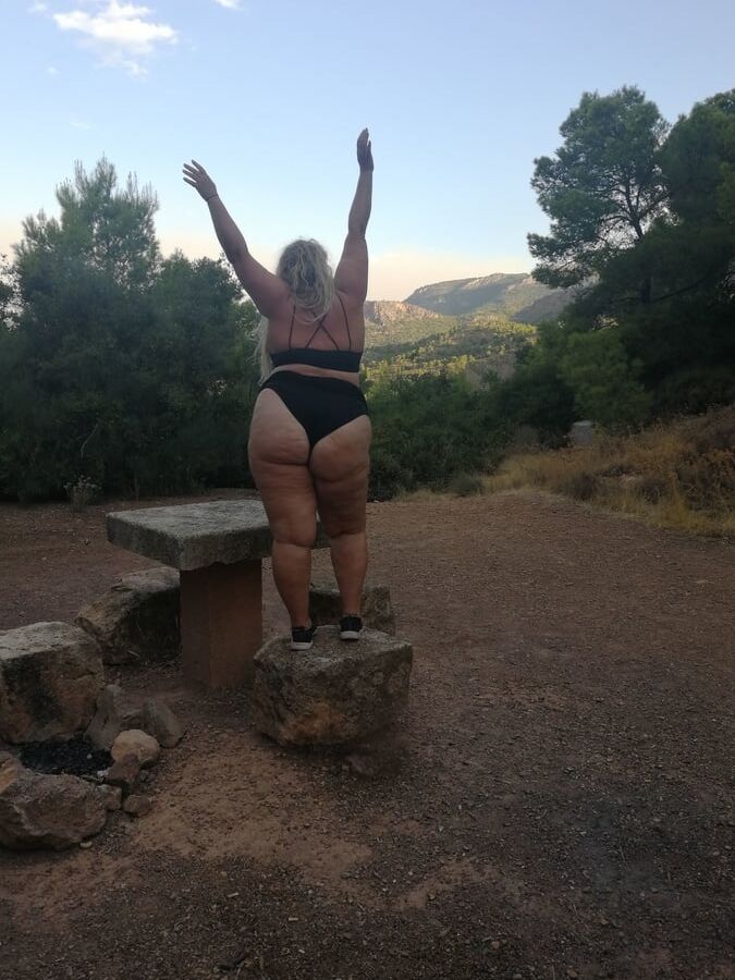 Walk in the woods - Big BBW ass, pure mature MILF ass