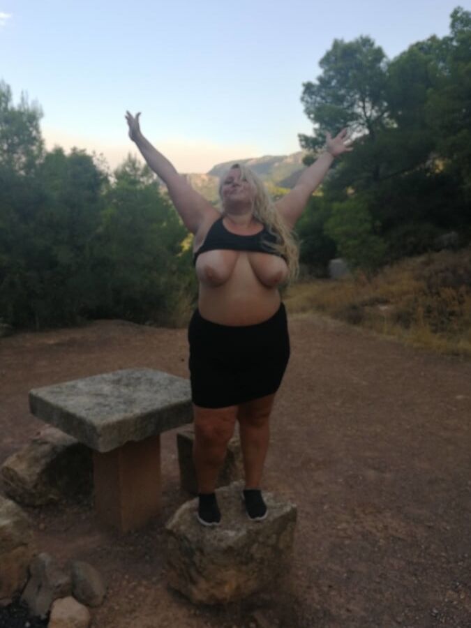 Walk in the woods - Big BBW ass, pure mature MILF ass