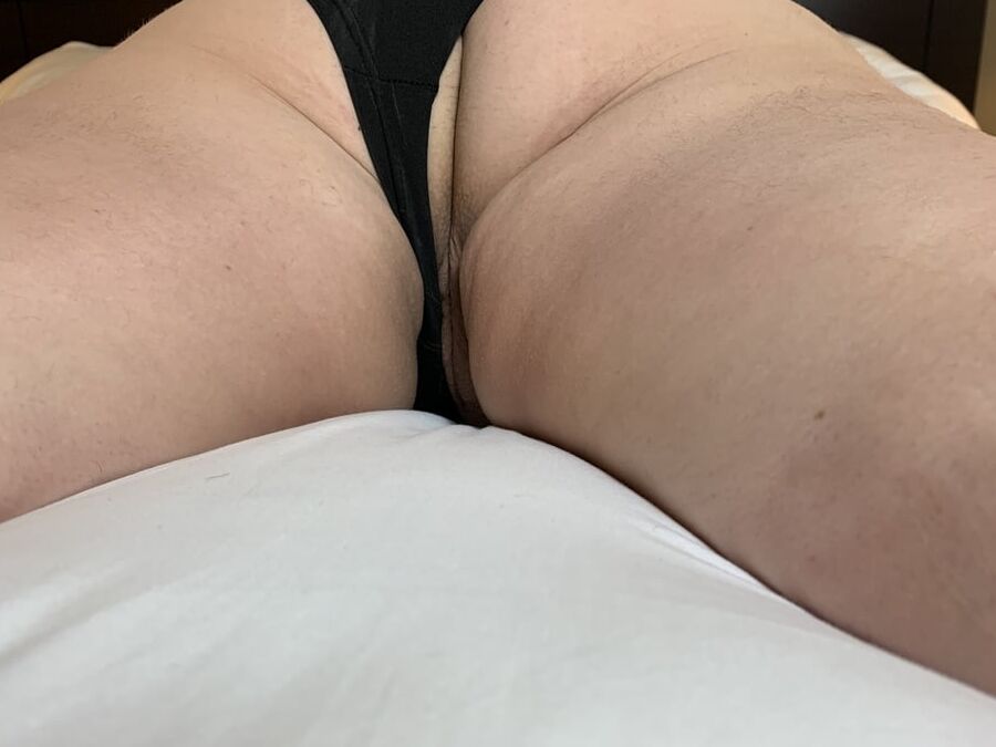 Sexy BBW Spank Me Hotel Pics