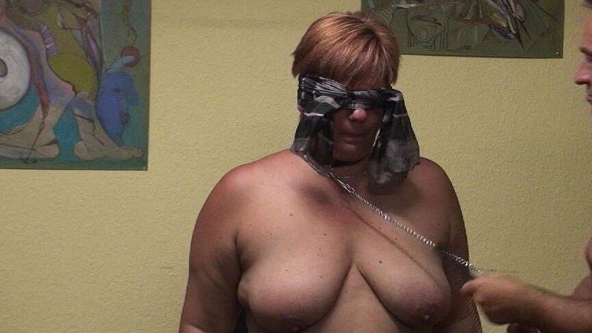 Anna blindfolded ...
