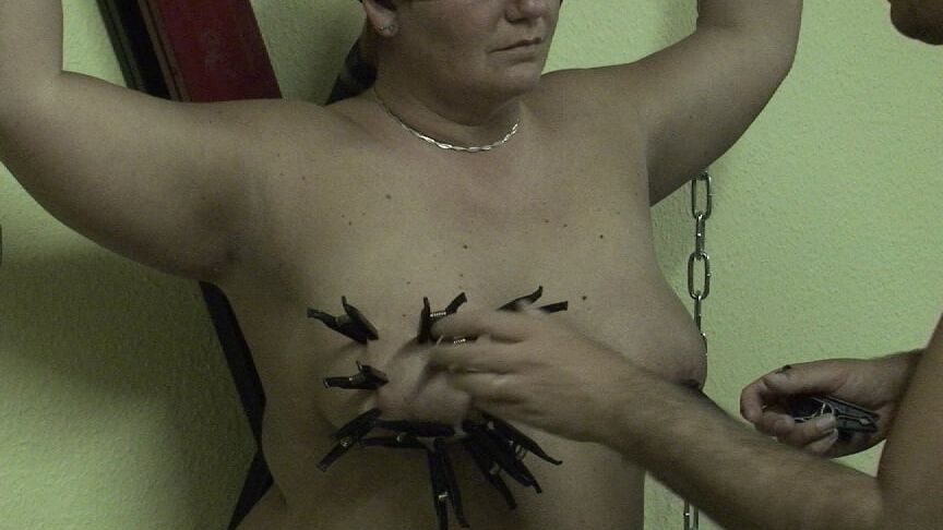 Anna Clinging ...
