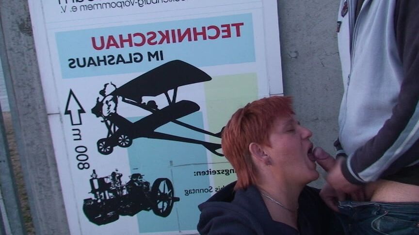 Outdoor Blowjob ...