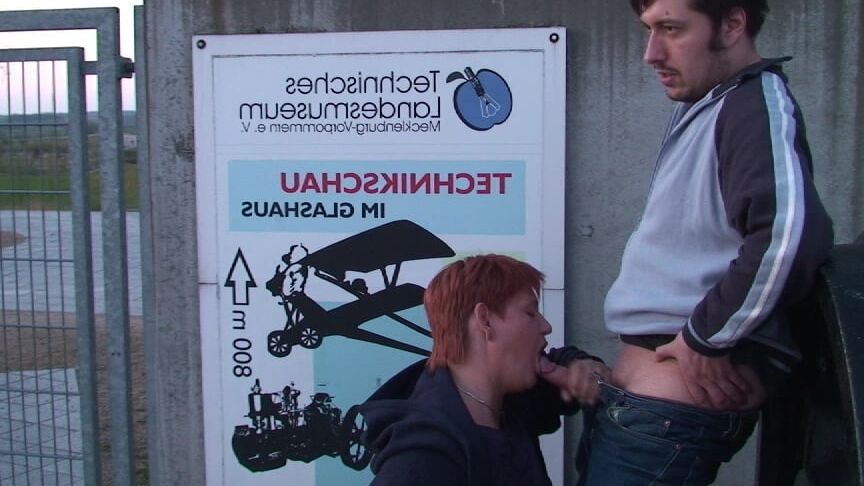 Outdoor Blowjob ...