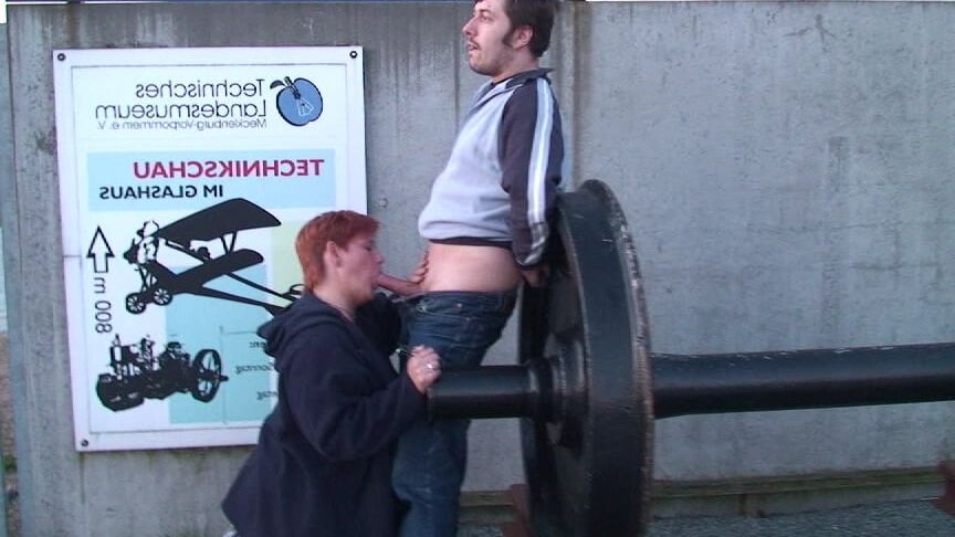 Outdoor Blowjob ...
