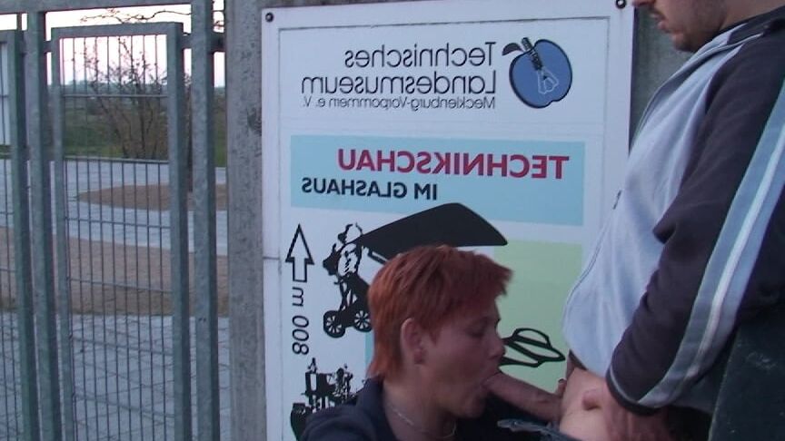 Outdoor Blowjob ...