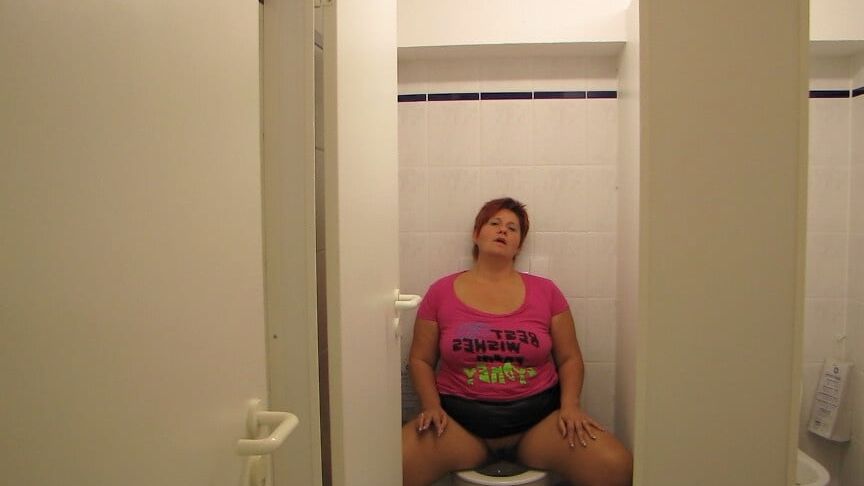 Pissing in Public ...