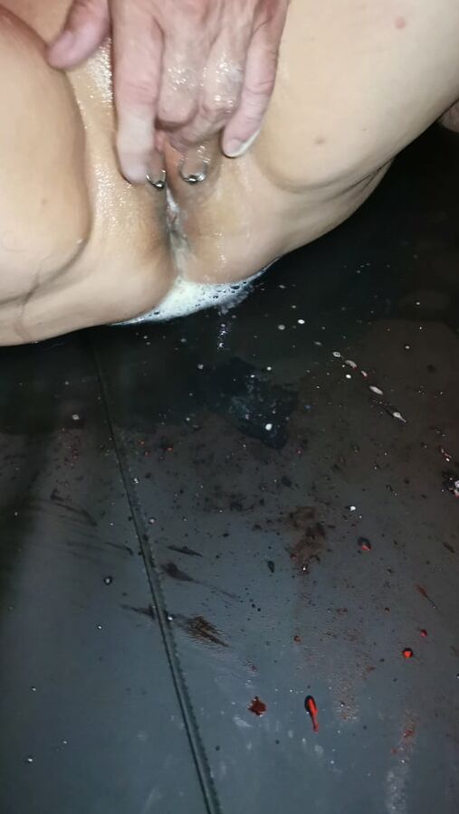 Creampie sperm mass insemination
