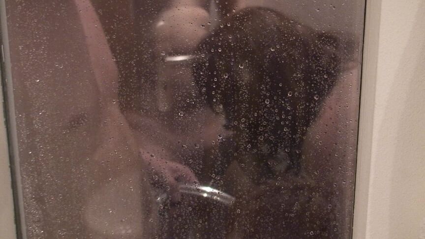 Sex in the shower ...