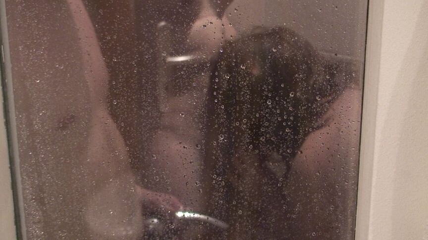 Sex in the shower ...