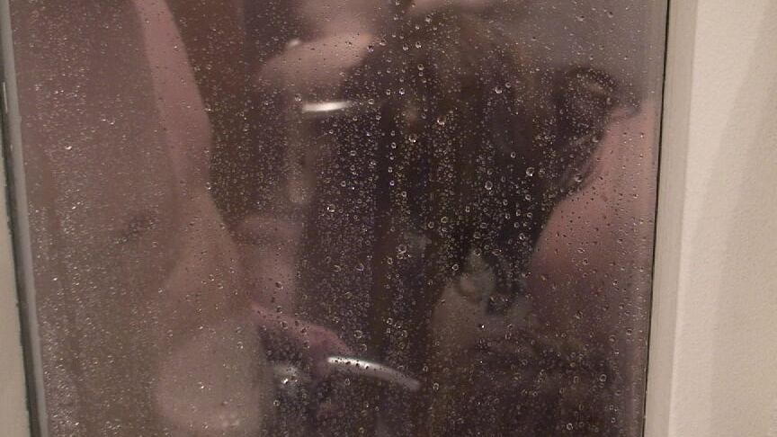 Sex in the shower ...