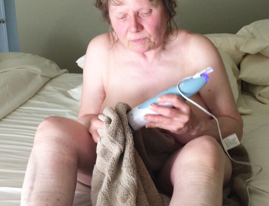 Marie gives herself Afternoon Delight