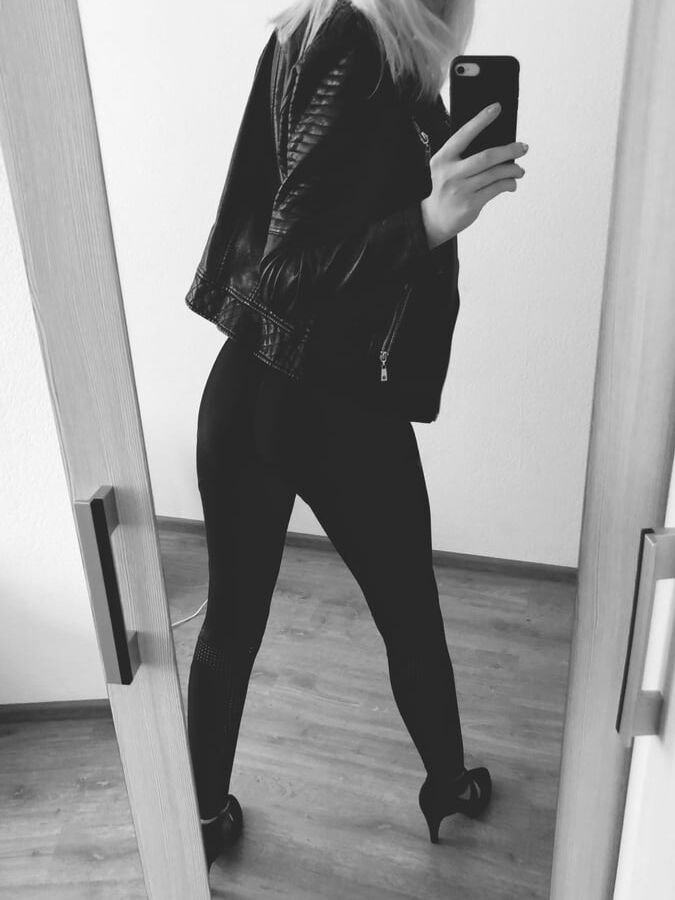 Life sexy photos on phone