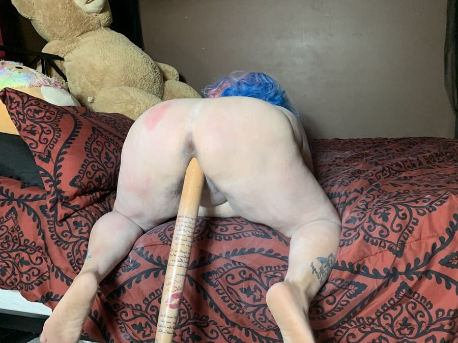 Sexy BBW Harley Quinn Cosplay Photoset