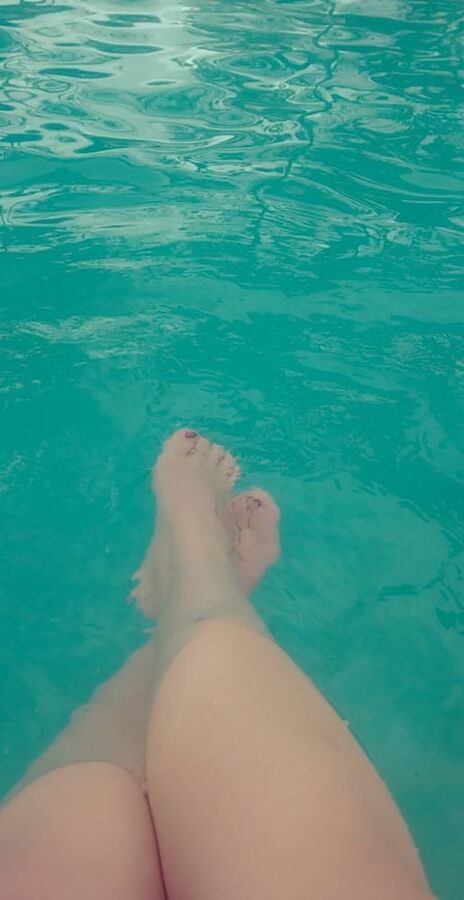 Feet pics