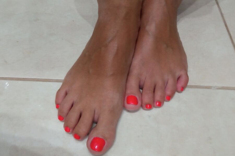Feet pick