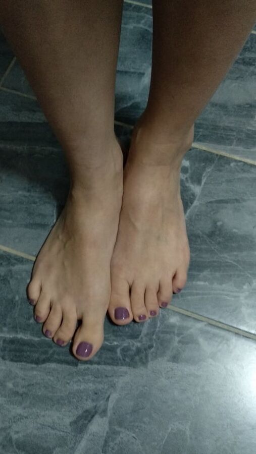 Feet pick
