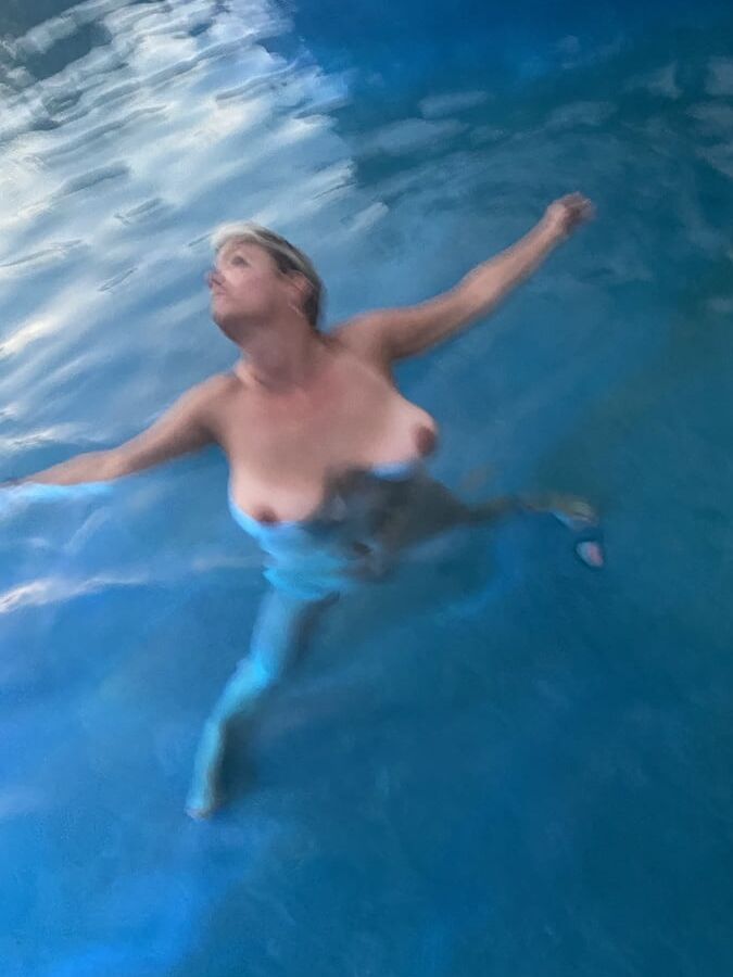 Pool Time Play