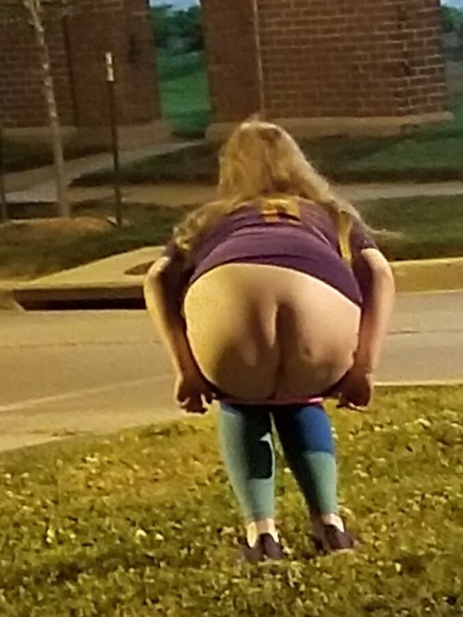 Teen slut exposes herself in public