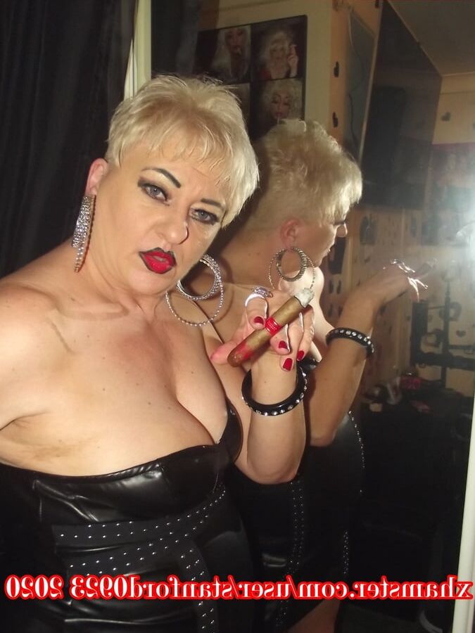 MODERN WHORE 2020